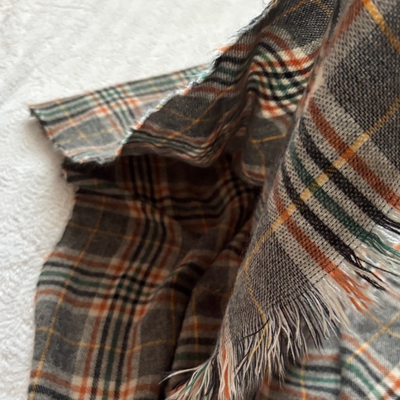 Apt.9 Plaid Poncho/Wrap  with Fringe - Picture 5 of 9